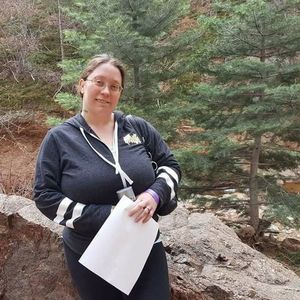 Meet your Posher, Crystal